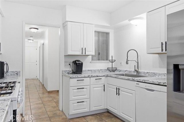 2213 Faith Avenue, Bakersfield, CA 93304