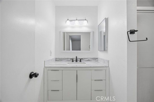 2213 Faith Avenue, Bakersfield, CA 93304