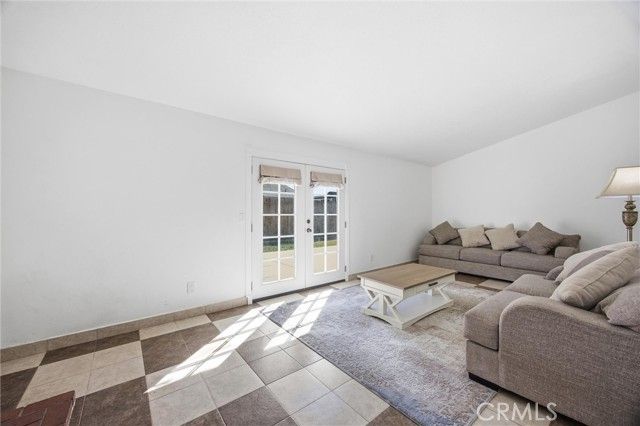 2213 Faith Avenue, Bakersfield, CA 93304