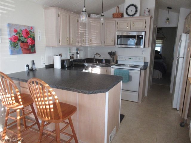 10927 Ground Dove CIR, Estero, FL 33928