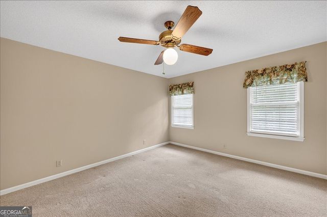5784 Kentucky Downs Drive, Macon, GA 31210