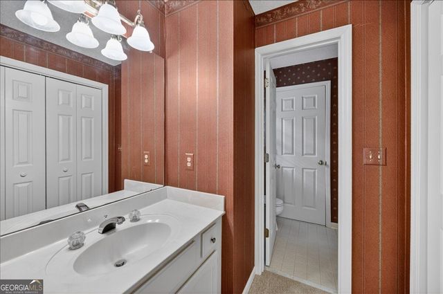 5784 Kentucky Downs Drive, Macon, GA 31210