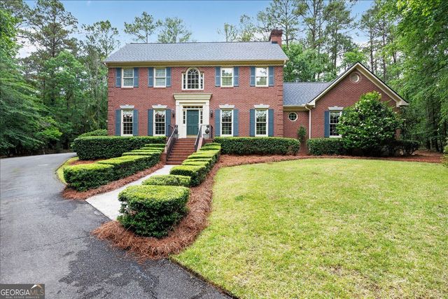 5784 Kentucky Downs Drive, Macon, GA 31210