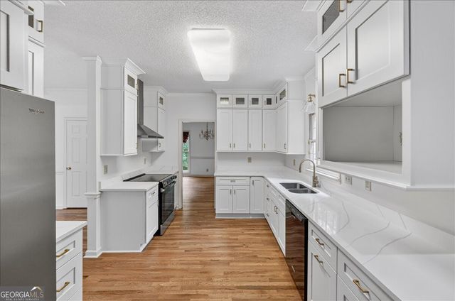5784 Kentucky Downs Drive, Macon, GA 31210