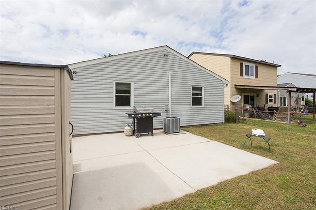 1247 New Land DR, Virginia Beach, VA 23453