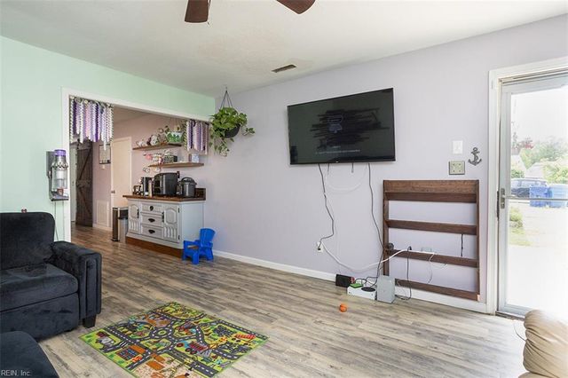 1247 New Land DR, Virginia Beach, VA 23453