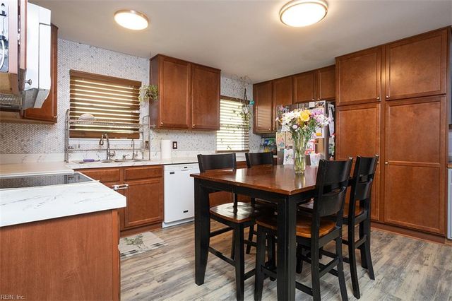 1247 New Land DR, Virginia Beach, VA 23453