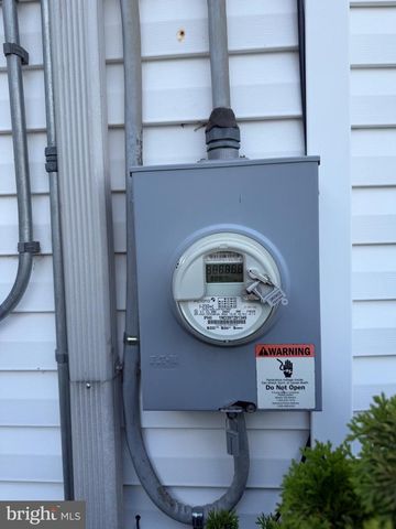 135 WATER ST, Swedesboro, NJ 08085