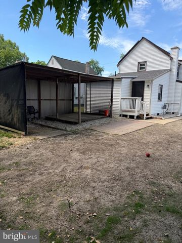 135 WATER ST, Swedesboro, NJ 08085