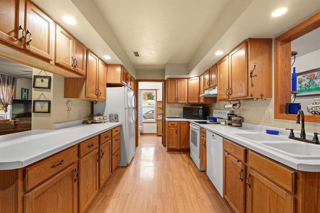 566 SCOTT STREET, Ripon, WI 54971