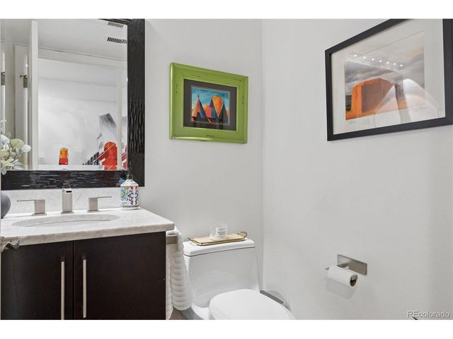 16 Beacon Hill Ln, Greenwood Village, CO 80111