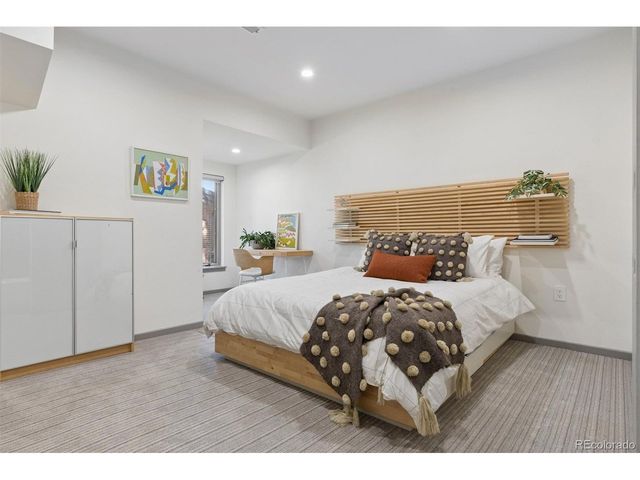 16 Beacon Hill Ln, Greenwood Village, CO 80111