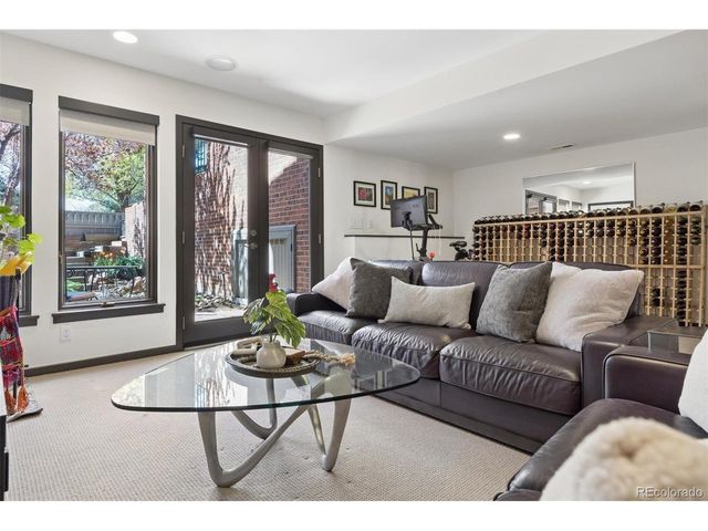 16 Beacon Hill Ln, Greenwood Village, CO 80111
