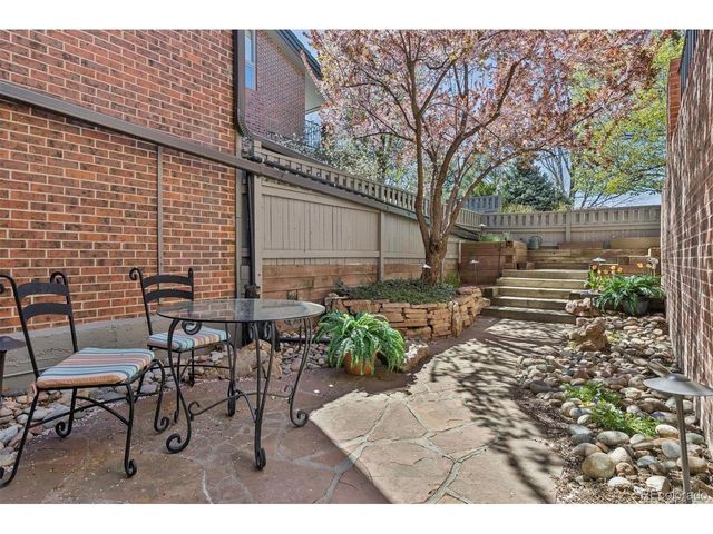 16 Beacon Hill Ln, Greenwood Village, CO 80111