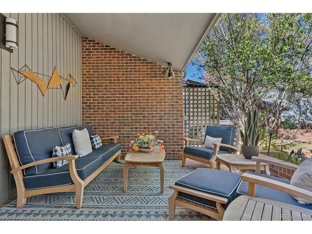 16 Beacon Hill Ln, Greenwood Village, CO 80111