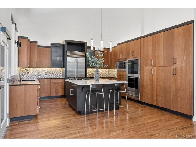 16 Beacon Hill Ln, Greenwood Village, CO 80111