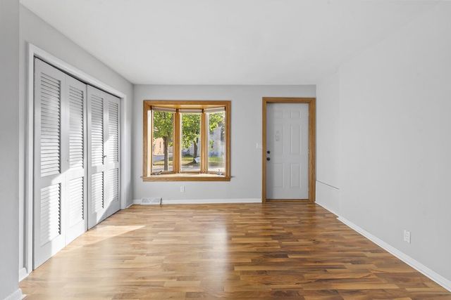 823 S 87th STREET, West Allis, WI 53214