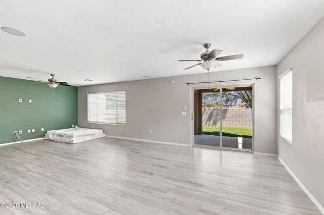 7521 E Kinnison Wash Loop, Tucson, AZ 85730