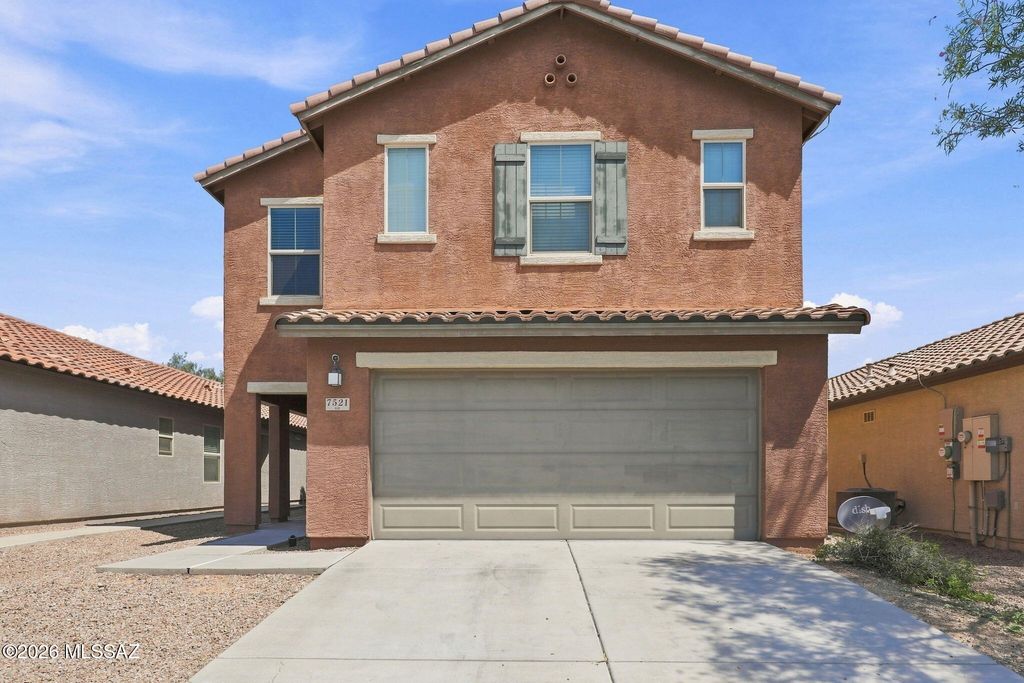 7521 E Kinnison Wash Loop, Tucson, AZ 85730