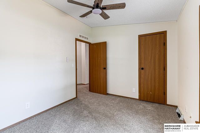 8017 Bondesson Street, Omaha, NE 68122