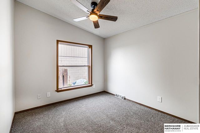 8017 Bondesson Street, Omaha, NE 68122
