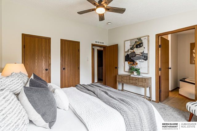 8017 Bondesson Street, Omaha, NE 68122
