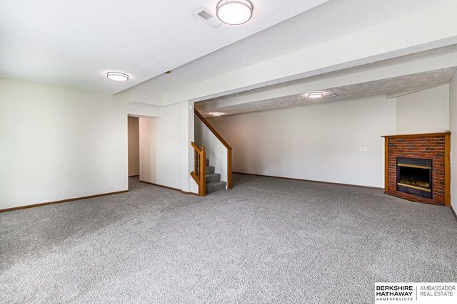 8017 Bondesson Street, Omaha, NE 68122