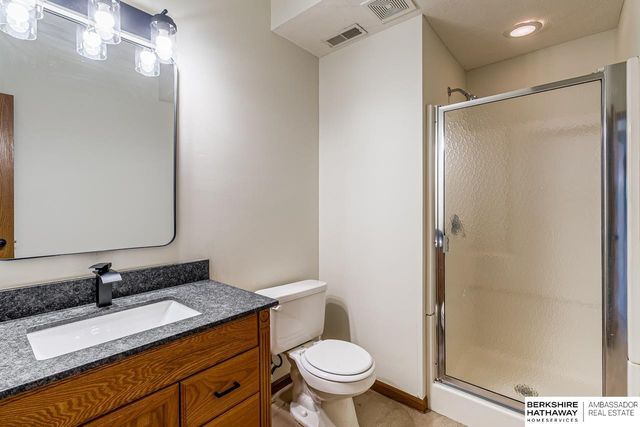 8017 Bondesson Street, Omaha, NE 68122