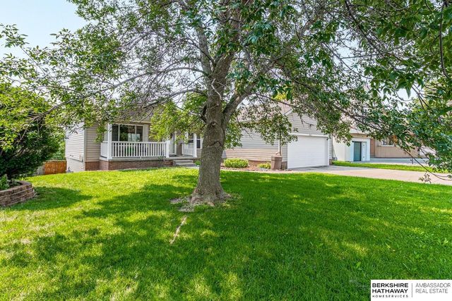 8017 Bondesson Street, Omaha, NE 68122