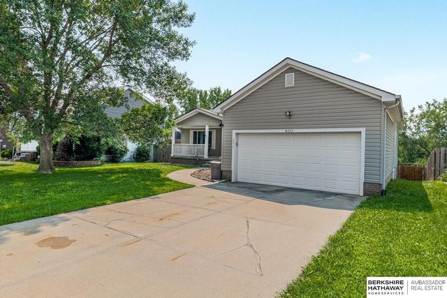 8017 Bondesson Street, Omaha, NE 68122