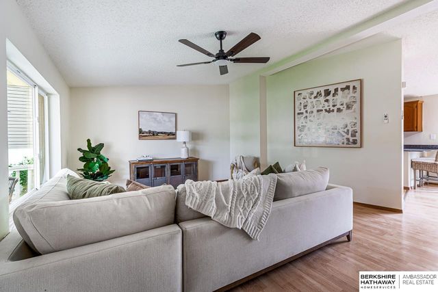 8017 Bondesson Street, Omaha, NE 68122