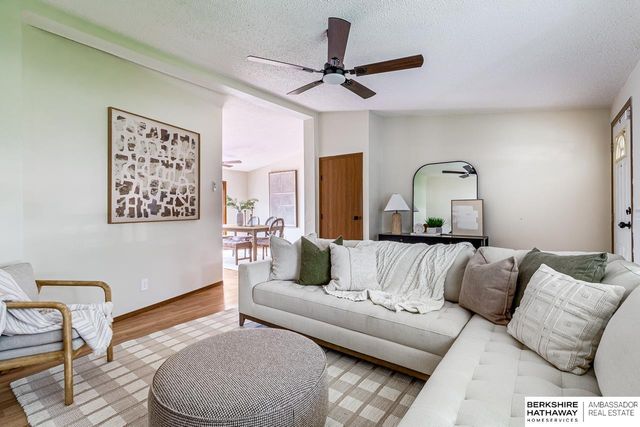 8017 Bondesson Street, Omaha, NE 68122