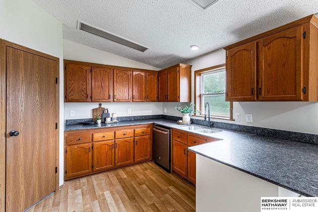 8017 Bondesson Street, Omaha, NE 68122