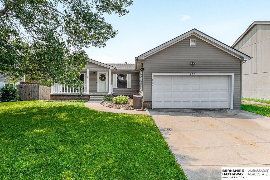 8017 Bondesson Street, Omaha, NE 68122