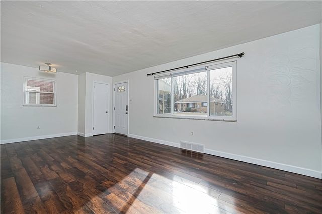 320 Calderwood Ave, Ross Twp, PA 15202