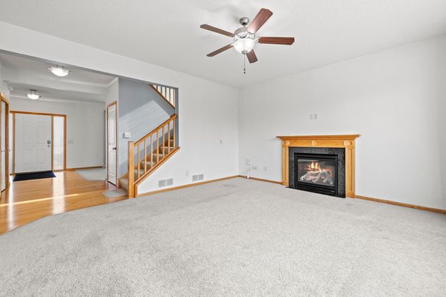 1820 Foothill Trail, Shakopee, MN 55379