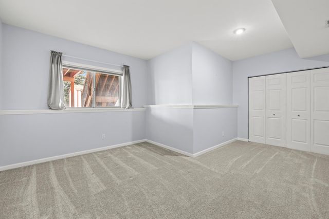 1820 Foothill Trail, Shakopee, MN 55379