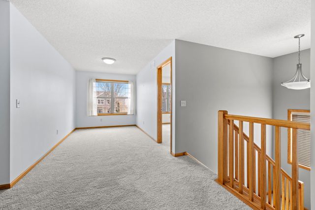 1820 Foothill Trail, Shakopee, MN 55379