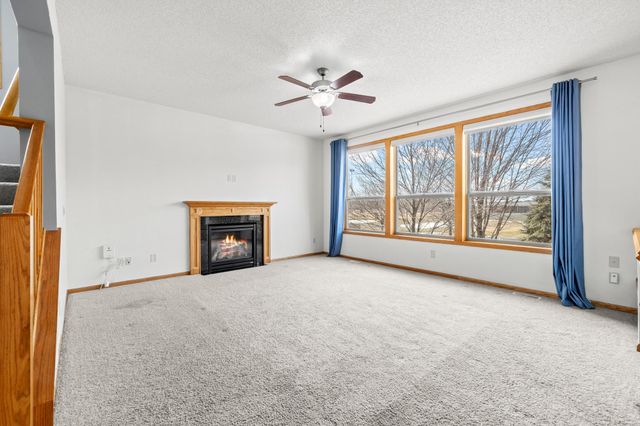 1820 Foothill Trail, Shakopee, MN 55379