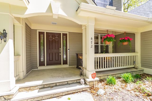 472 Vadnais Lake Drive, Vadnais Heights, MN 55127