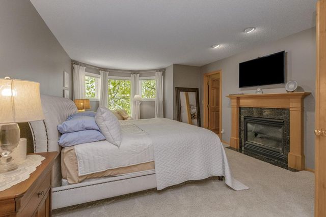 472 Vadnais Lake Drive, Vadnais Heights, MN 55127