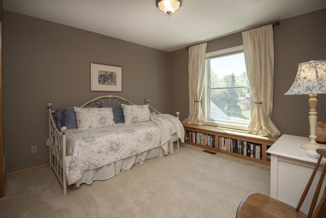472 Vadnais Lake Drive, Vadnais Heights, MN 55127