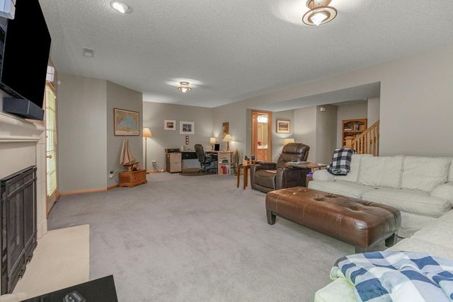 472 Vadnais Lake Drive, Vadnais Heights, MN 55127