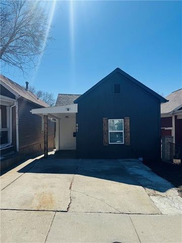 961 Tenny Avenue, Kansas City, KS 66101