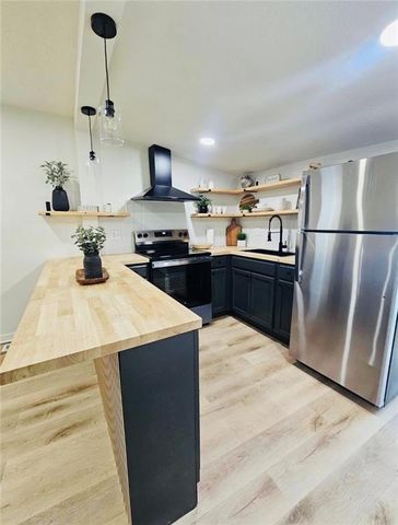 961 Tenny Avenue, Kansas City, KS 66101