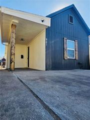 961 Tenny Avenue, Kansas City, KS 66101