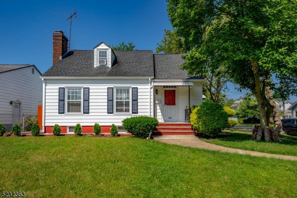 340 Hamilton St, Roselle Boro, NJ 07203
