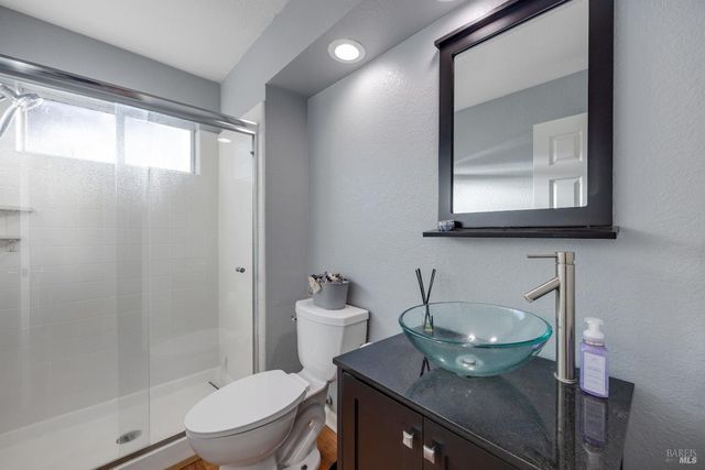 70 Noonan Ranch Cir, Santa Rosa, CA 95403