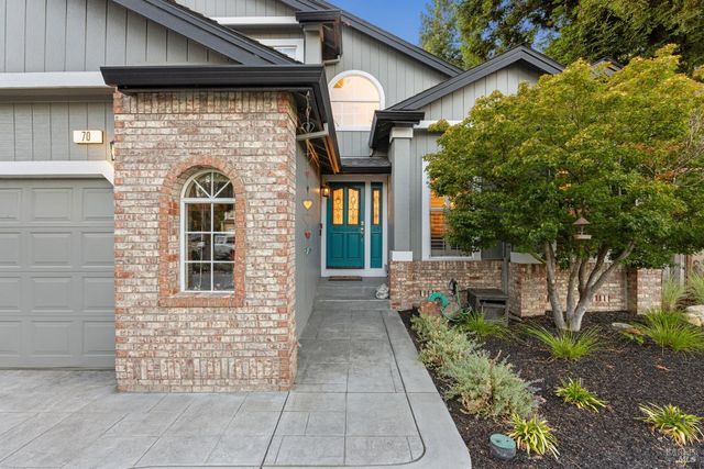 70 Noonan Ranch Cir, Santa Rosa, CA 95403