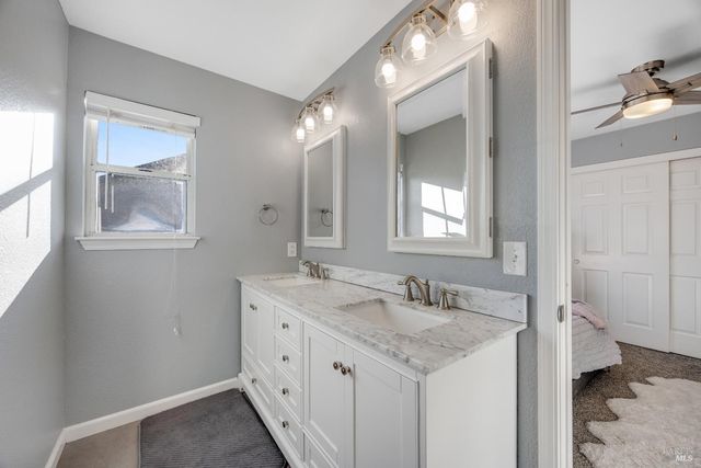 70 Noonan Ranch Cir, Santa Rosa, CA 95403